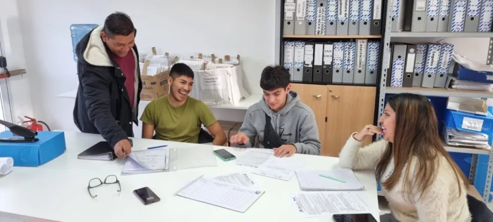 Alumnos de la Escuela Técnica realizan prácticas en el Municipio de Patagones