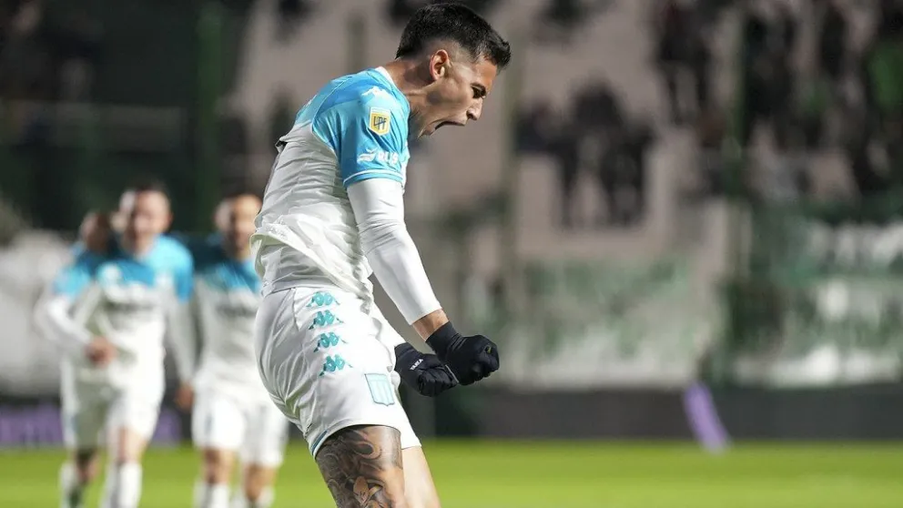 Racing golpeó de entrada y volvió al triunfo frente a Banfield
