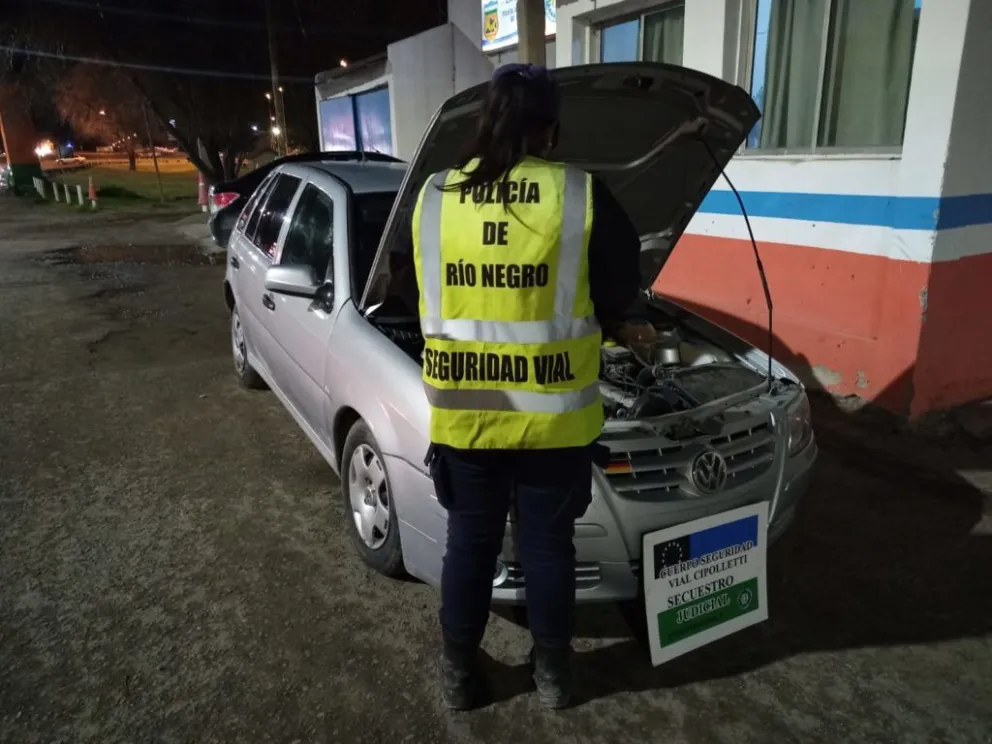 Se secuestraron dos autos con distintas anomalías en la región 