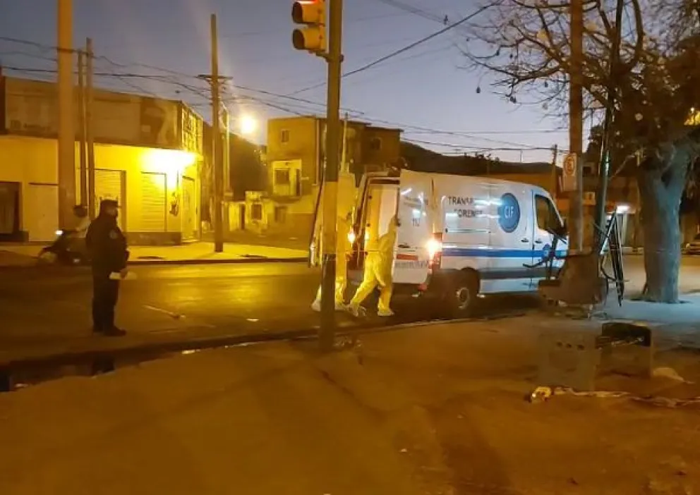 Encuentran a un abuelo sin signos vitales en Plaza Independencia