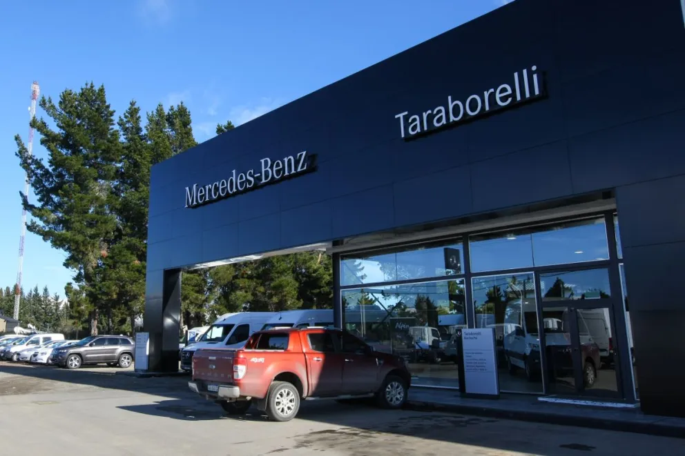 La concesionaria Taraborelli, que se encuentra sobre la ruta de entrada a Bariloche.