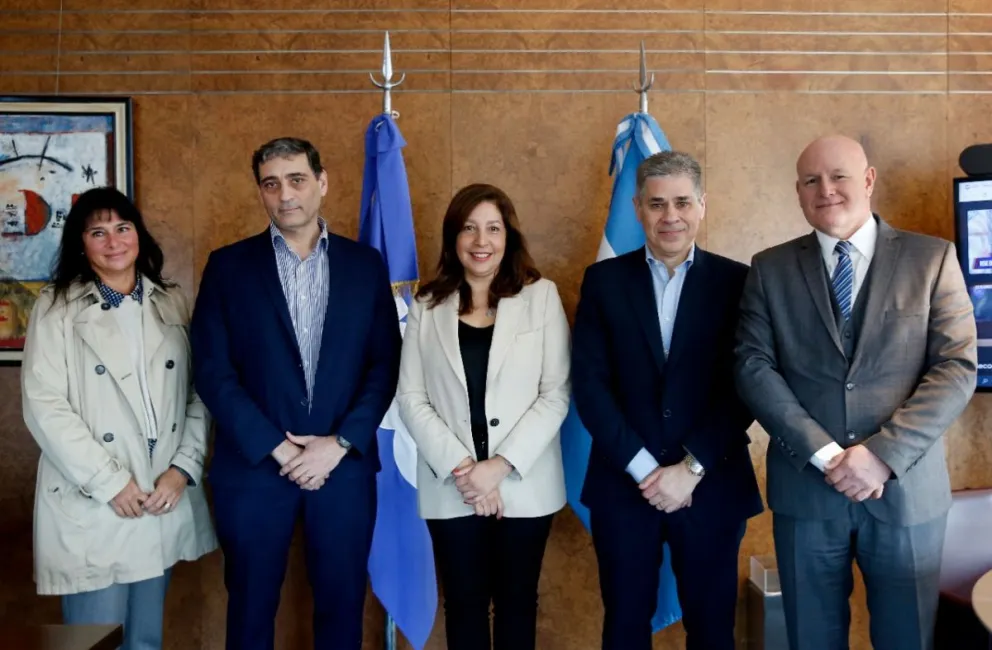 La Gobernadora se reunió con autoridades de YPF