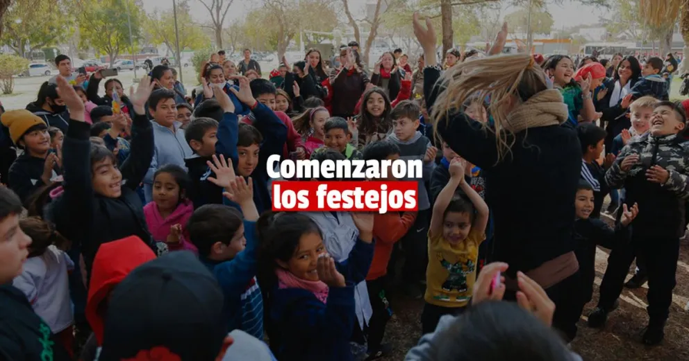 Agasajaron a los niños y niñas en Plaza España