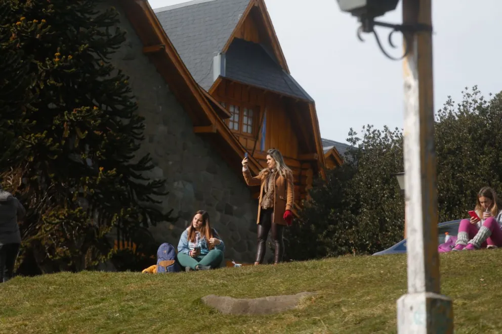 Nos acercamos al fin de semana: ¿seguirá el clima templado en Bariloche? 