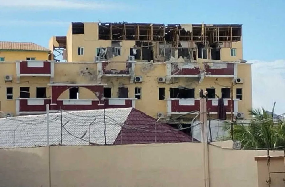 Toma de rehenes con al menos 12 muertos en un hotel de Somalia