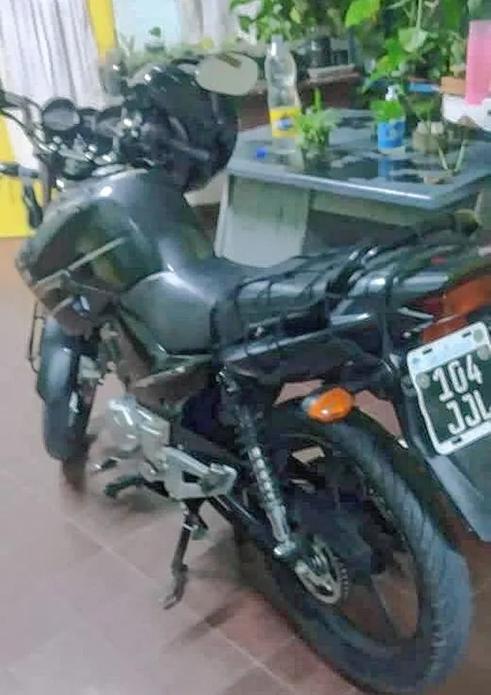 Trelew: Le robaron la moto en 44 segundos y hoy ofrece 50.000 pesos al que se la devuelva o le diga dónde está