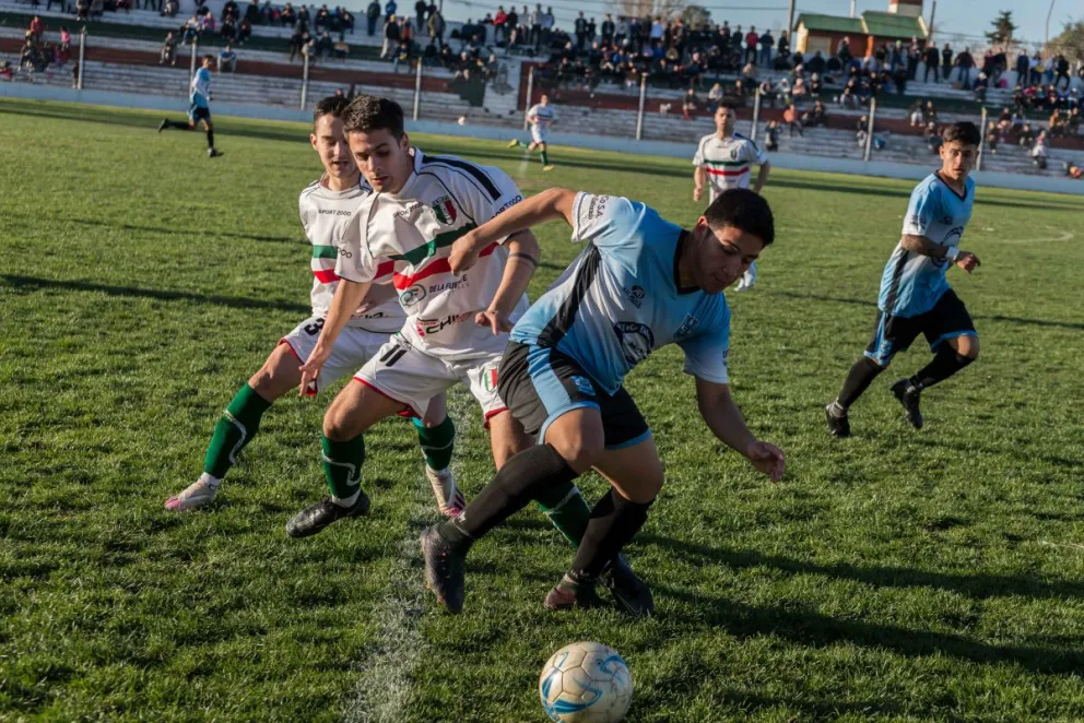 Jorge Newbery se quedó con el clásico maragato