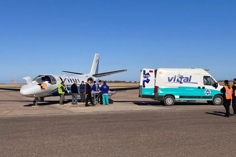 Debutó el avión sanitario rionegrino “repatriando” a Florencia Echegoy