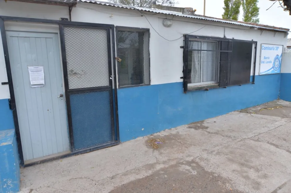 Indemnizarán a una mujer policía tras un ataque con balazos en la Comisaría del Lavalle