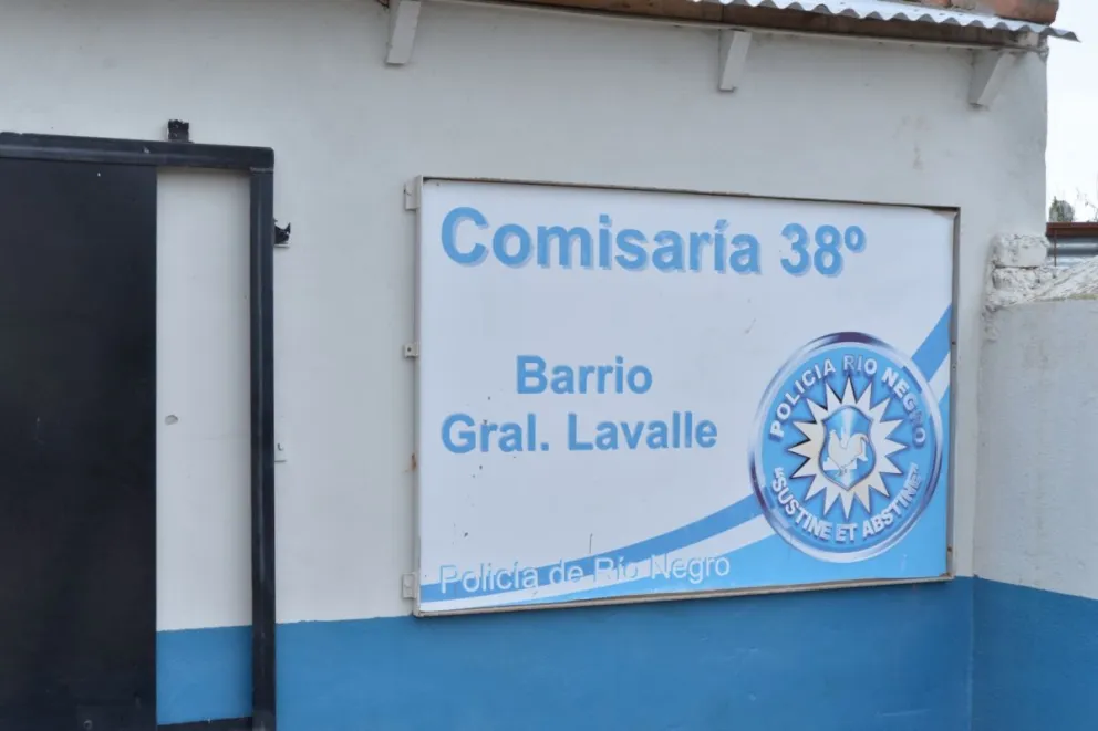 Atraparon a un chico que portaba un revolver y una cuchilla: como es menor no fue detenido 