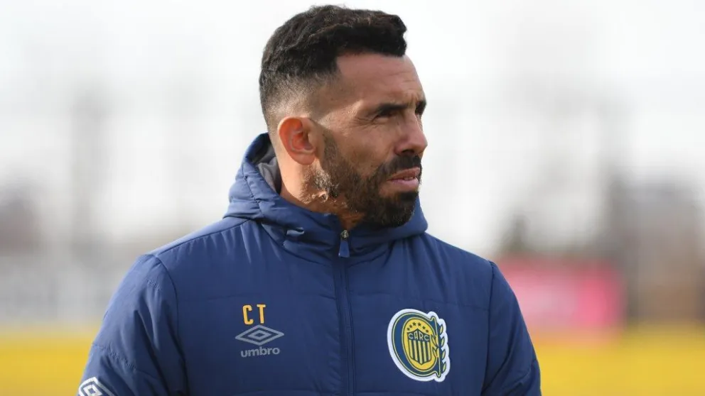 Desestimaron la denuncia contra Tevez por "usurpar" la licencia para dirigir