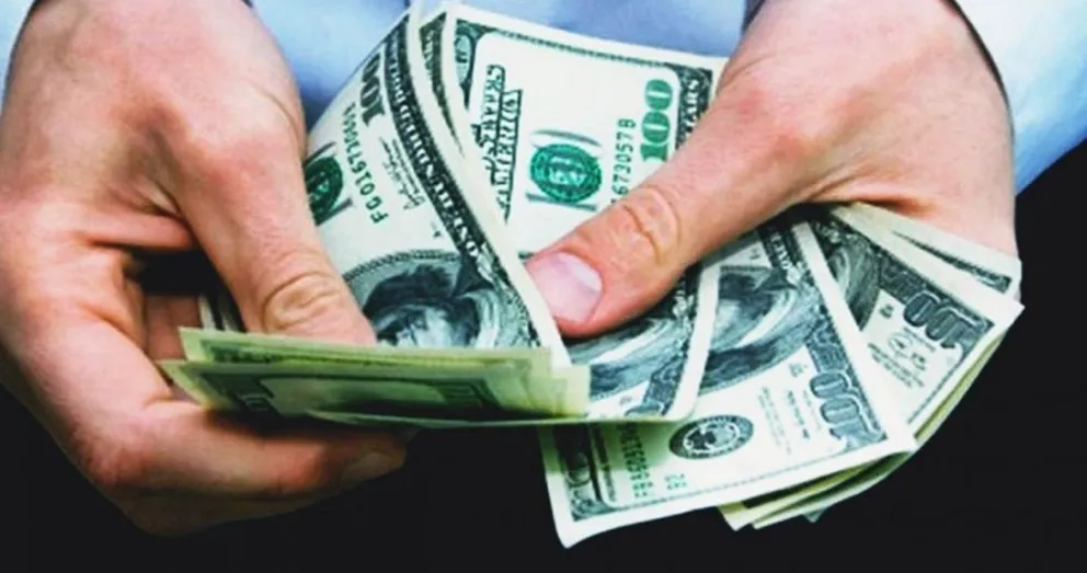 Dólar blue: a cuánto cotiza este lunes tras la llegada del economista Gabriel Rubinstein al equipo de Massa