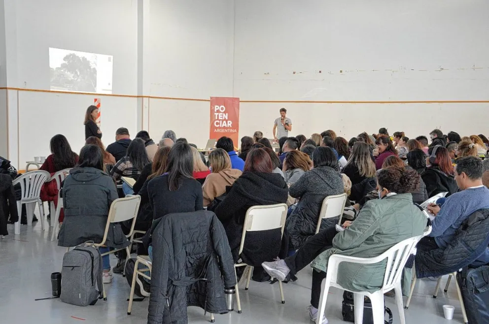 Más de 80 docentes participaron de la capacitación Gendi 2022 en Comodoro Rivadavia 