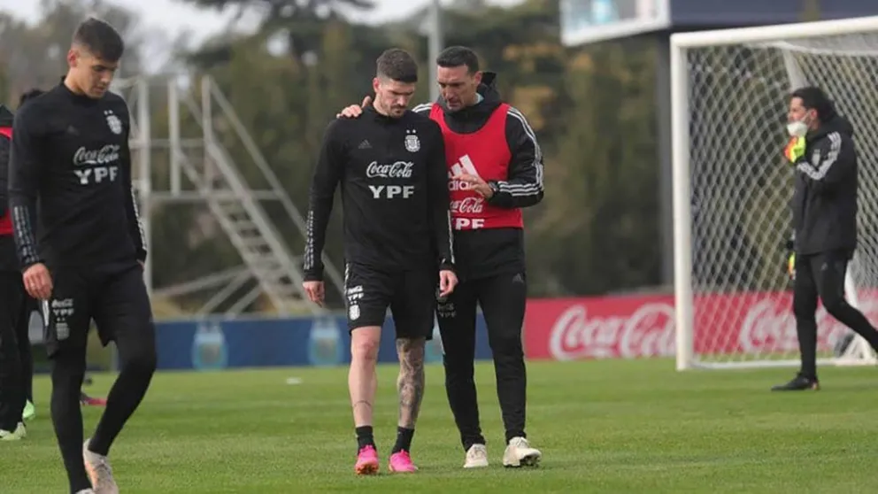 Revelan que hubo un llamado con "reto" de Scaloni a De Paul: qué le dijo el DT