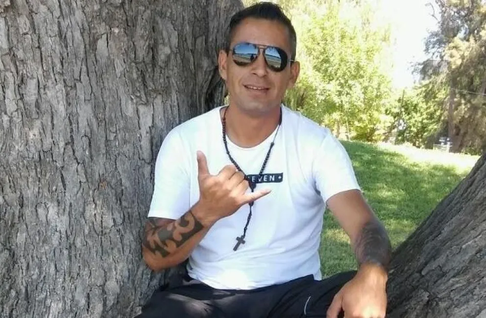 Los taxistas están de luto por el fallecimiento del chofer César Ariel Lacanal 