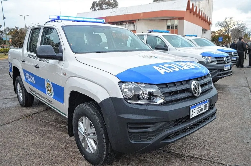 Se sumaron tres pick ups al parque automotor de la Policía del Chubut