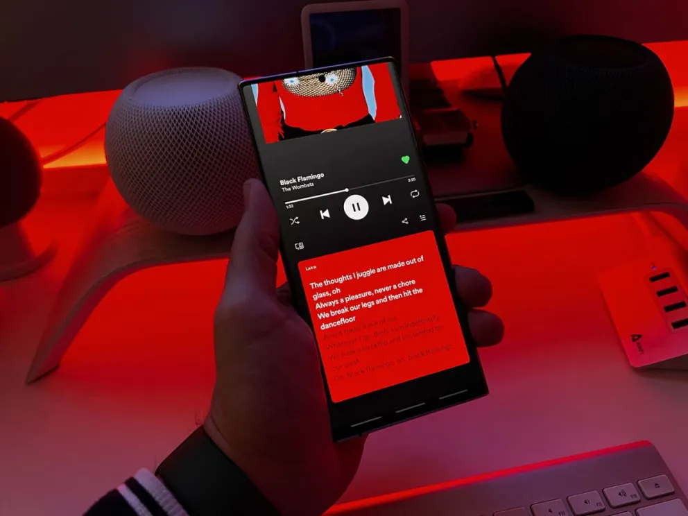 Novedad: Ahora Spotify tiene un modo karaoke que califica tu voz
