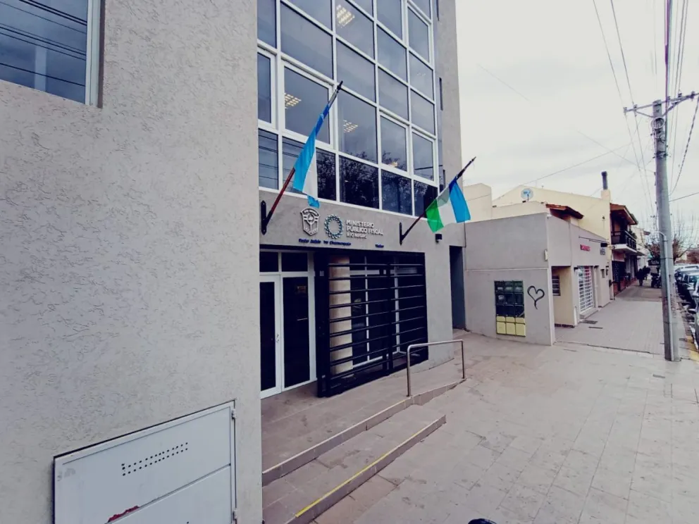 Buscan a un joven presuntamente desaparecido en Viedma: piden la colaboración de la comunidad  