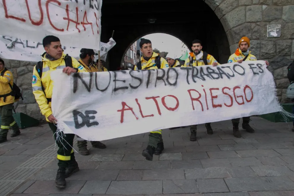 Combatientes de incendios forestales se movilizarán nuevamente el 11 de julio