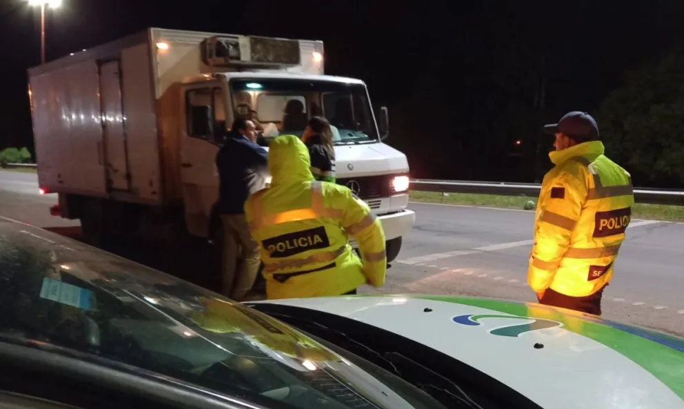 Razzia contra transportistas que querían ingresar alimentos a Viedma en forma irregular