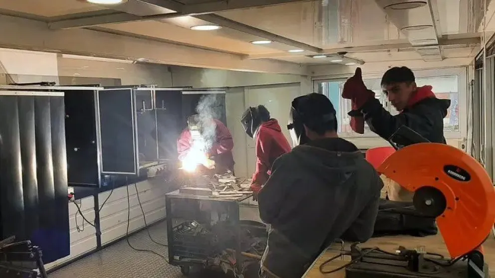 Formación laboral: ¿Cómo es la amplia capacitación que brindan las aulas taller en la región?