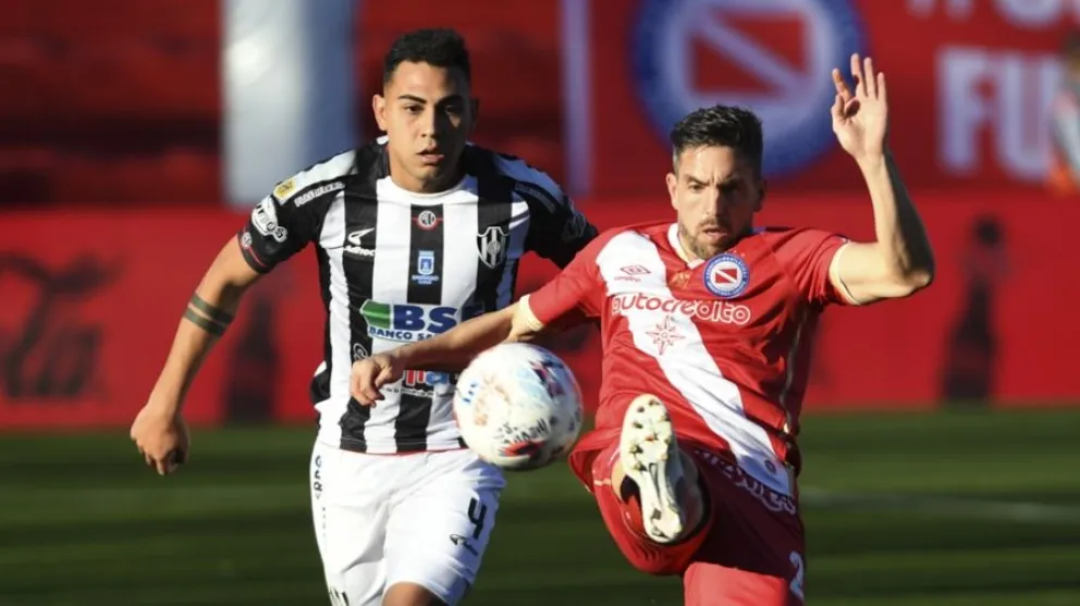 Liga Profesional: Central Córdoba recibe a Argentinos Juniors 