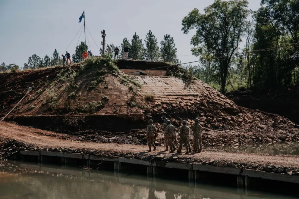Fue habilitado el puente táctico militar construido sobre el arroyo Pindaytí