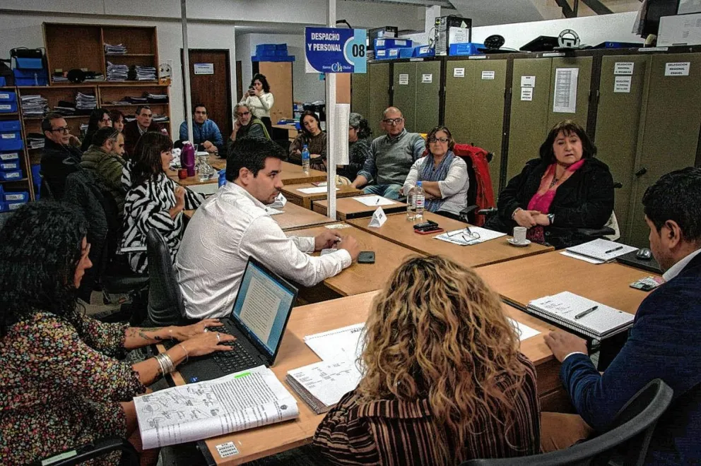 El Gobierno Provincial acordó un aumento salarial con los gremios de Salud