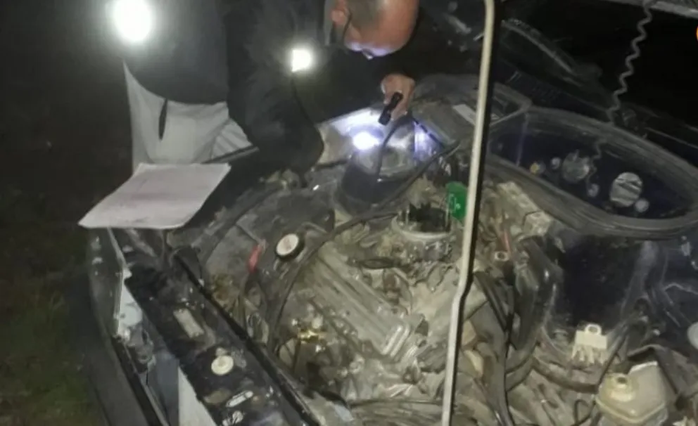 Control en el Puente Nuevo: la policía retuvo un auto con pedido de captura