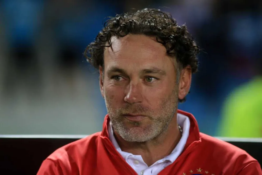 Gabriel Milito se trompeó con un asistente de Central Córdoba