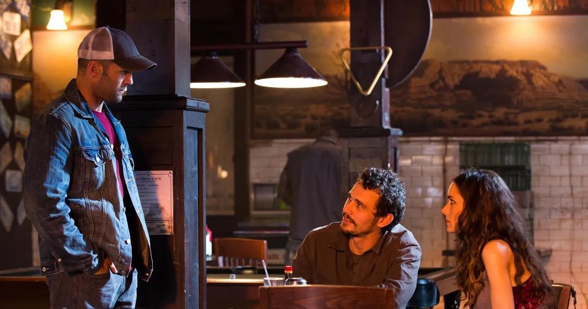 Crítica de "Línea de fuego", protagonizada por Jason Statham y escrita por Sylvester Stallone