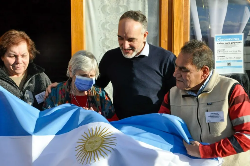 En Roca, Doñate entregó aportes a centros de jubilados y se reunió con jueces