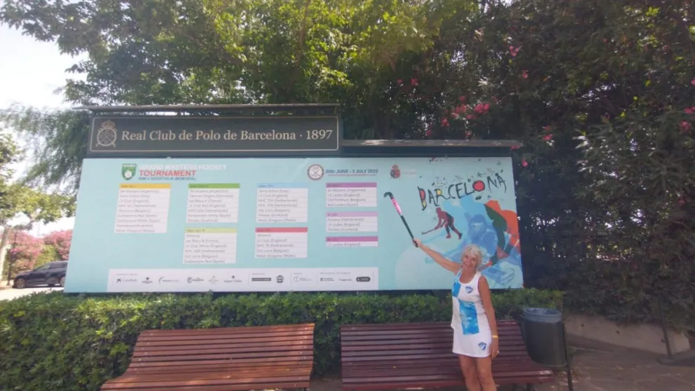Pachi Barnadas con la selección máster de hockey, en la final en Barcelona