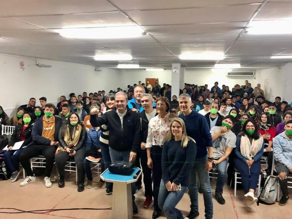 Más de mil jóvenes asistieron a la Segunda Jornada de la Escuela de Formación Política de Juntos Somos Río Negro
