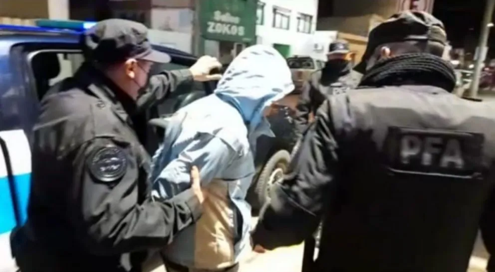 La Policía Federal atrapó a un delincuente buscado por un robo con un arma de fuego 