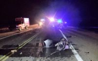 Dos motociclistas chocaron con un camión en Quimilí: uno murió y el otro está grave