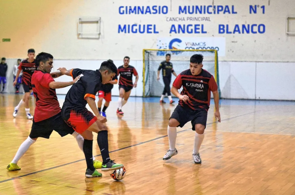 Lanús va por dos títulos