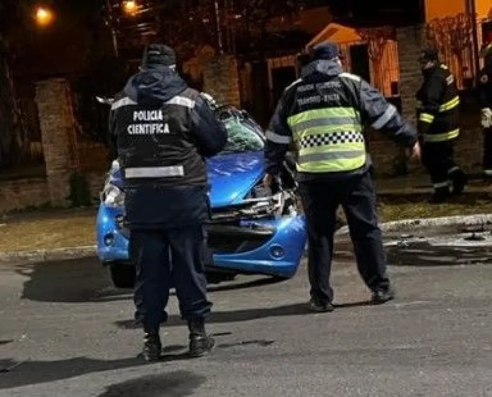 Choque y fuga en el Portezuelo