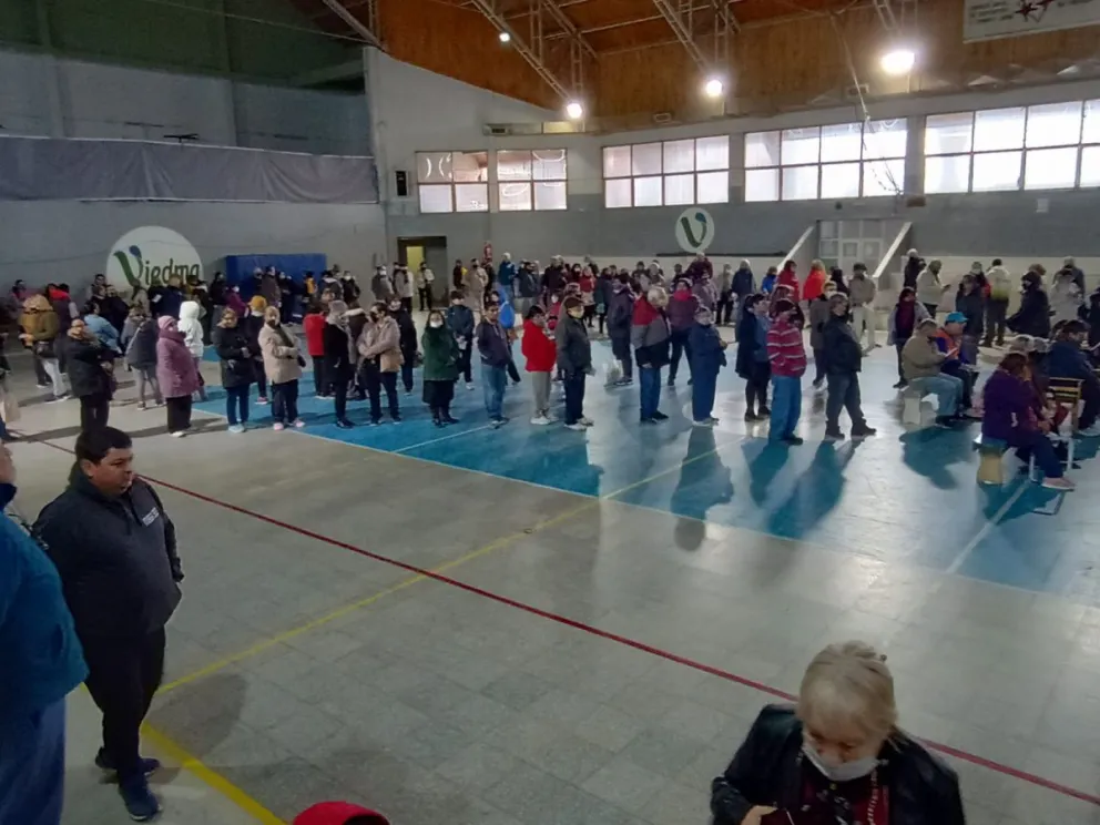 Furor por las  tablets del ENACOM entre jubilados y pensionados de Viedma