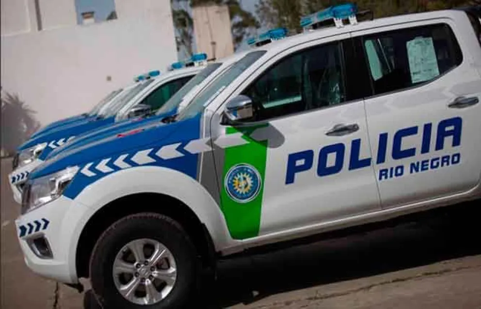 No se salva nadie: vandalizaron un patrullero afuera de una unidad policial