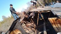 Incendio destruyó parte de la vivienda de integrante del SPLIF y necesita ayuda de la comunidad