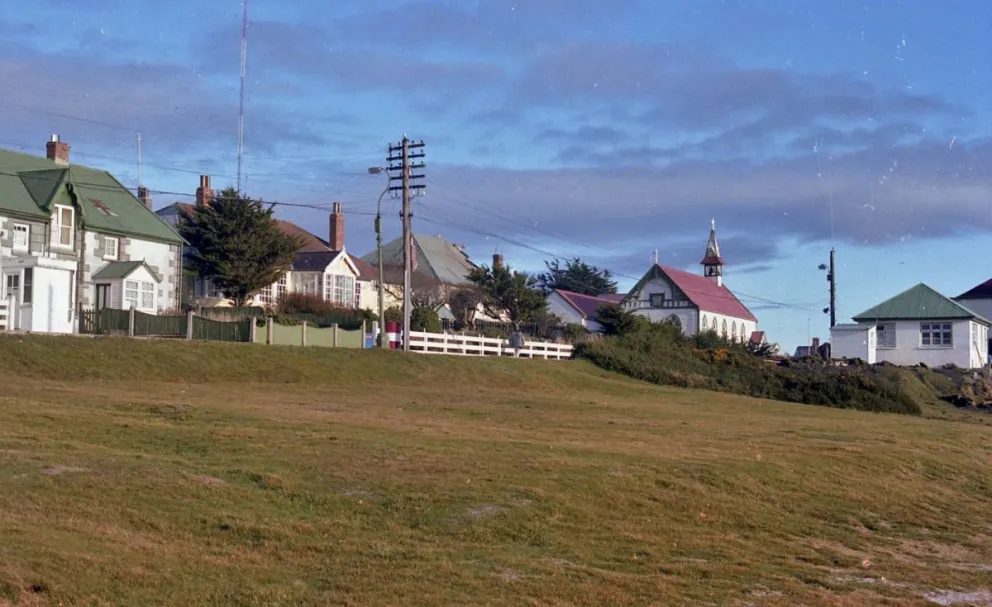 La persona que hizo posible que las fotos tomadas en el Atlántico Sur aterrizaran en Bariloche
