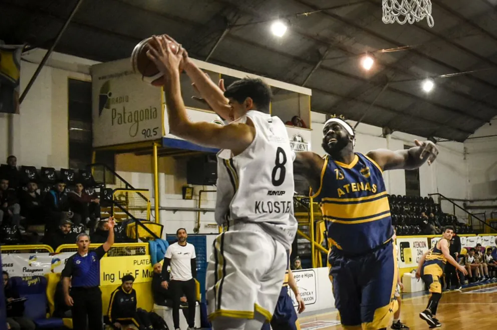 El torneo de la ABVI tiene finalistas: Sol de Mayo y Atenas chocarán por la corona