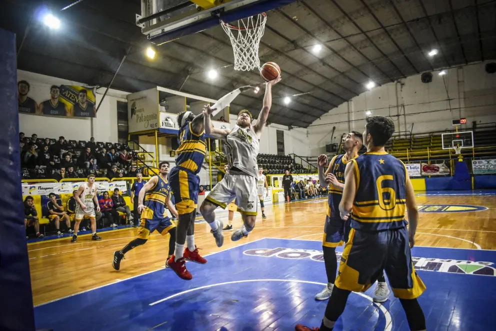Las mejores imágenes de las semis de básquet
