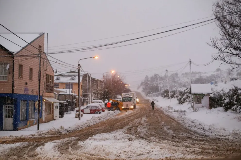 Invierno en Bariloche: La zona del Alto es la más afectada por la nevada