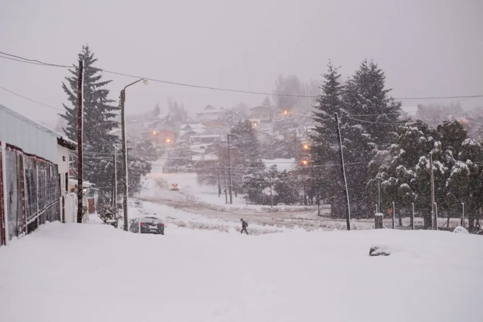 Alertan por fuertes nevadas pronosticadas para hoy en Bariloche