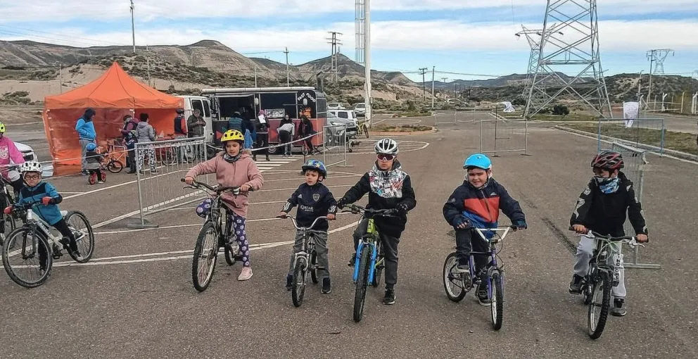 Encuentro recreativo de ciclismo infantil