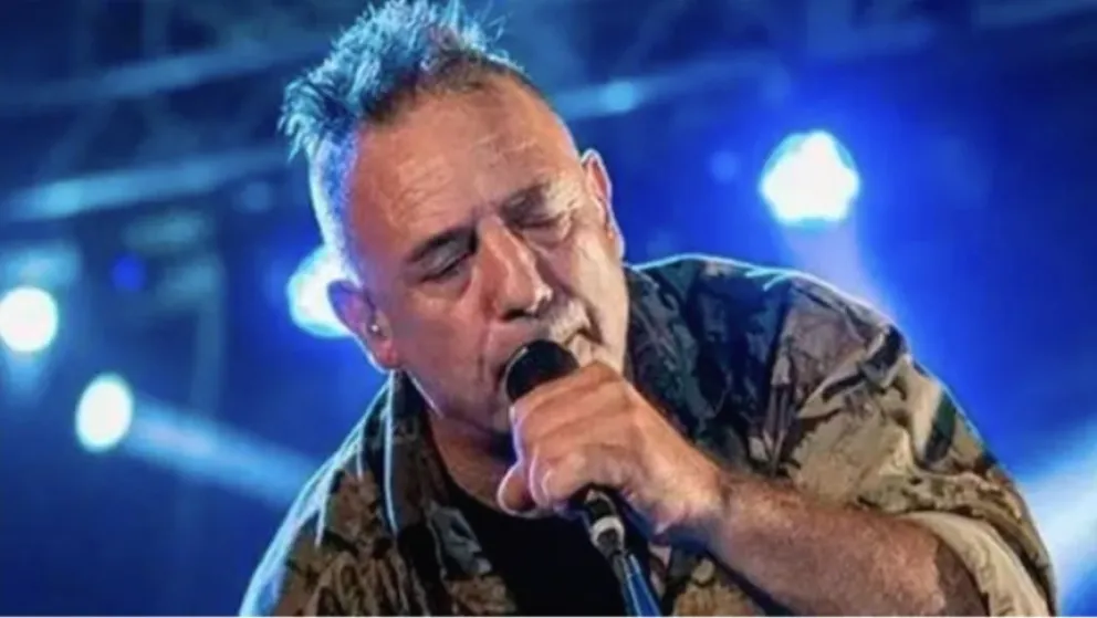 El cantante Ricardo Iorio chocó contra un poste de luz en Bahía Blanca