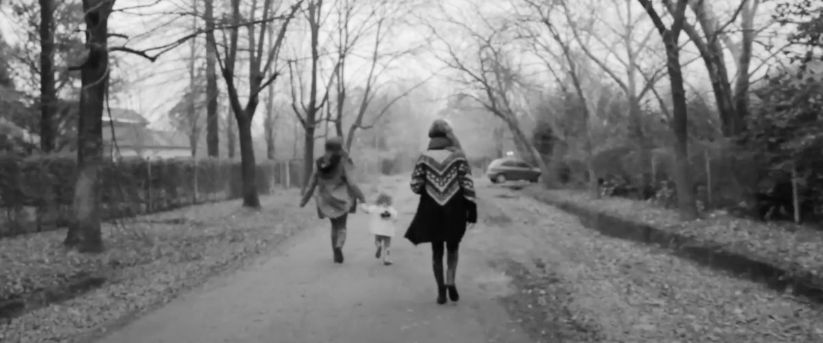 Crítica de "Años cortos, días eternos", la compleja tarea de la maternar según Silvina Estévez