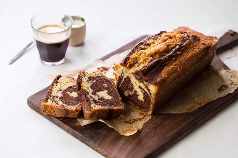 Fácil y rico: cómo hacer un budín marmolado saludable